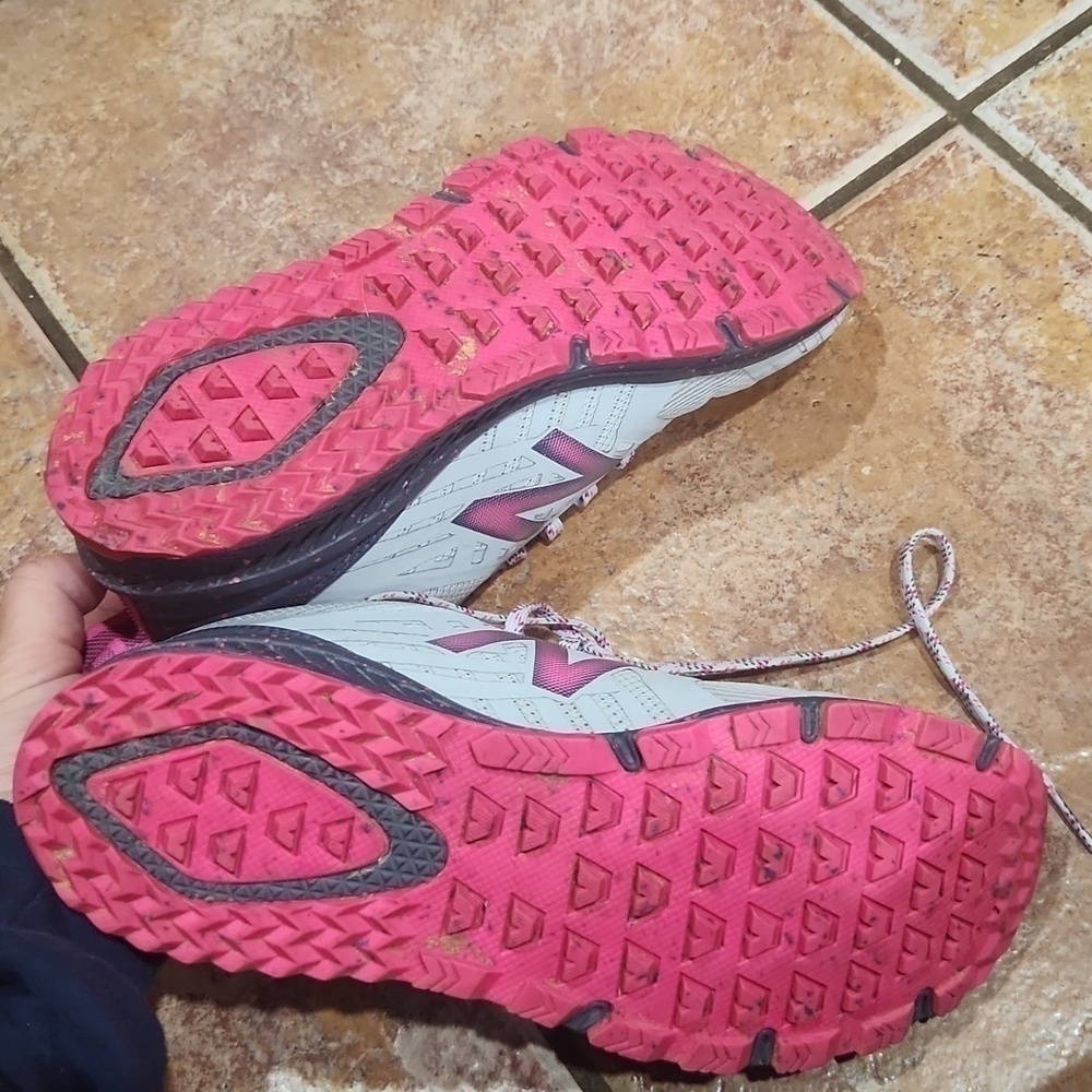 New Balance running Fuelcore women's size 8 Nitrel great condition - Picture 8 of 9
